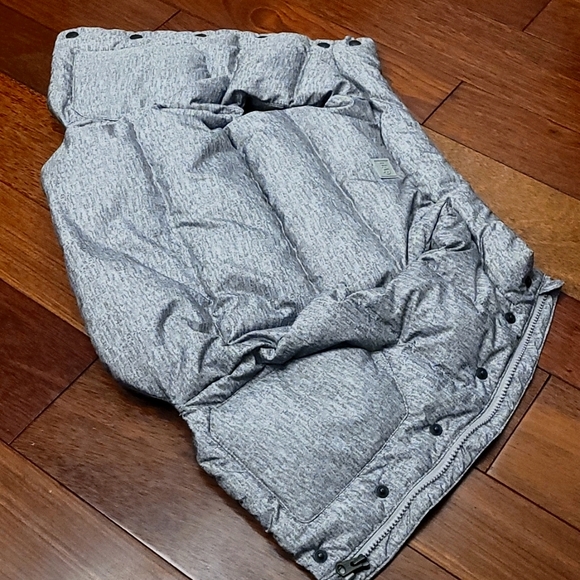 Baby GAP Quilted Puffer Vest - Size 3 - Picture 3 of 9